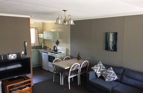 Alexandra Hotel | Alexandra Motor Lodge