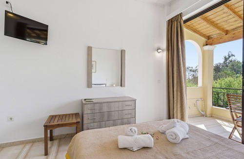 Melikia Apartment | Alexandra Studio 10 Apartment with Private Balcony & Wi-Fi