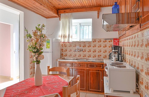 Katavolos Apartment | Alexandra Studio, sleeps 2, just a breath away from Kaminaki beach