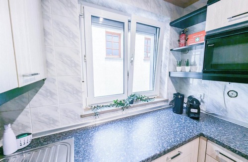 Stuttgart Apartment | ALFA Stuttgart 3BR 6people Bosch/Porsche INET WIFI