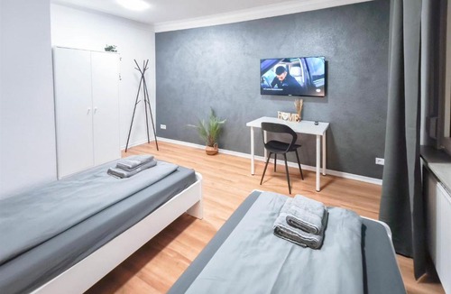 Stuttgart Apartment | ALFA Stuttgart Apartment 4 Zimmer 4BR TV WIFI WM nahe Wasen & Daimler l 7Beds I 8 people I Kitchen l Bathroom l Eigene Küche und Bad AS125A2