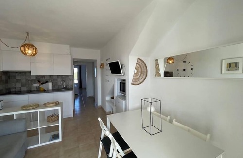 Cala en Blanes Apartment | Algaiarens - Apto con Piscina y Junto a la Playa
