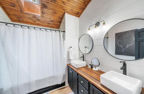 Boone House | Algonquin Cottage