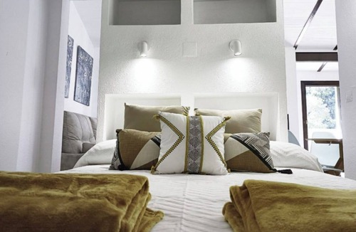 San Pedro Apartment | Alhambra/