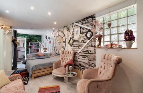 Muhlbach Apartment | Alice im Wunderland