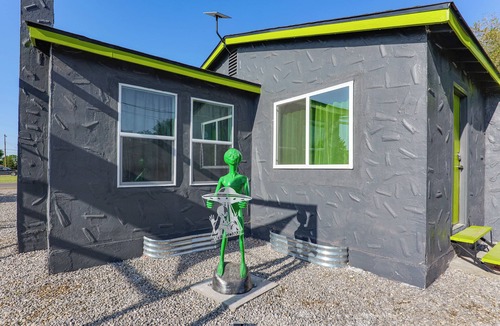 Roswell House | Alien-Crash-Site-Themed Retreat in Roswell
