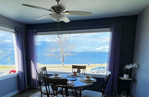 Alki Condo | Alki Beach View Villa