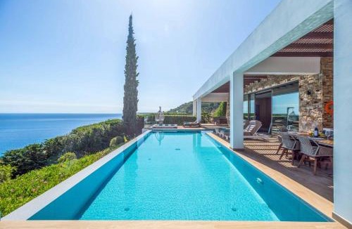 Marathias Villa | Alkyonides Wing