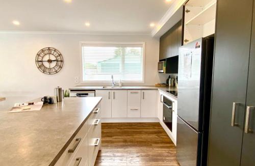 Twizel House | All Decked Out