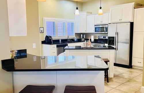 Gulf Lagoon Beach House | ALL NEW2026 BKNGS GET 1FREE NIGHT‼️BEACHHOUSE-POOL,VIEWS,7BR,4BA,2 KITCH,SLEEPS23