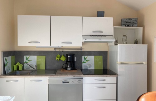 Saint-Palais-sur-Mer Apartment | ALL ON FOOT, 500m beach, 200m lake