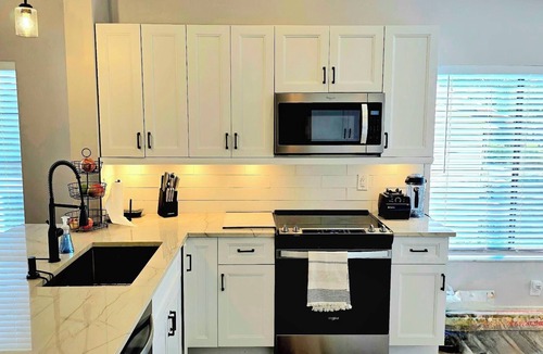 Boynton Beach Condo | All Utilities included, 2BR in 55+ gated community, near beaches and highways.