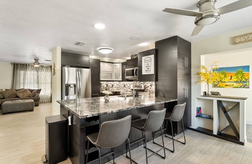 South Venice Villa | All Your Vacation Needs Met–South Venice Pool Home