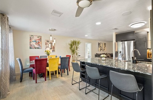 South Venice Villa | All Your Vacation Needs Met–South Venice Pool Home