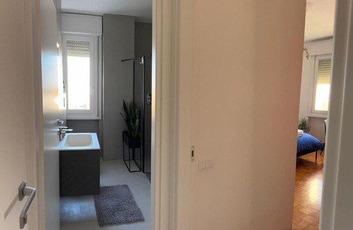 Treviso House | Alla Torre - Room & Private Bathroom