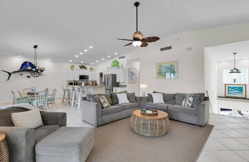 Islamorada House | Alligator Reef - Conch Home: Stunning 3BR retreat in Islamorada with open water views.