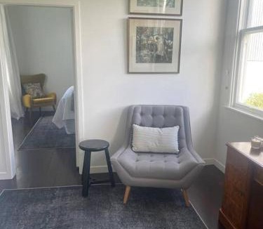 Featherston House | Alloa Petite