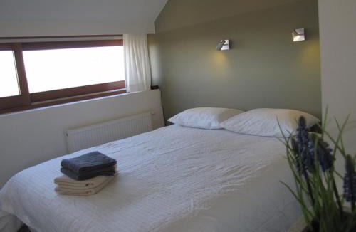 Engreux House | Allongueroye