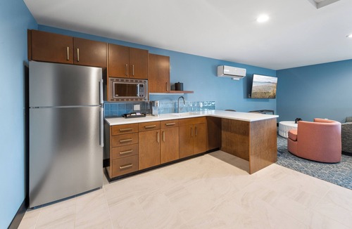 Newport Hotel | Allred Hotel