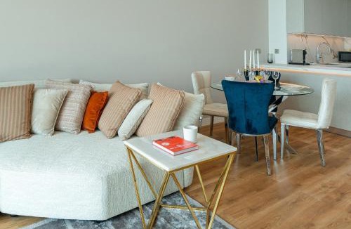 DIFC Apartment | Allsopp & Allsopp - Upgraded 1-Bedroom Apartment in Liberty House, DIFC