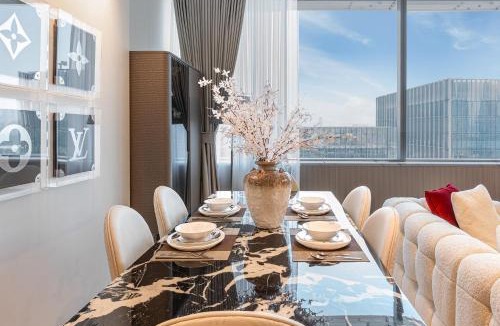 Bur Dubai Apartment | Allsopp and Allsopp - 1-Bedroom Apartment in Sky Gardens, DIFC