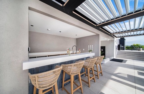 Brighton Villa | Allure 403
