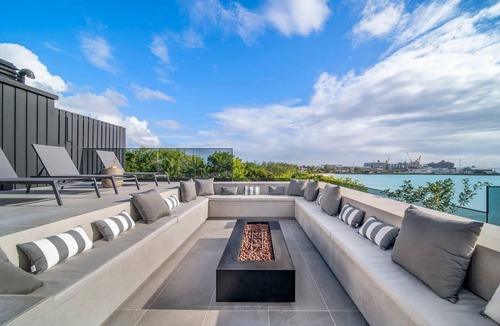 Brighton Villa | Allure 505
