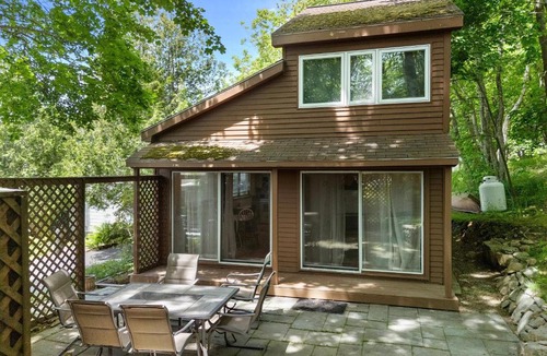 Seal Harbor House | Alluring home with full kitchen, furnished patio, washer/dryer & private yard