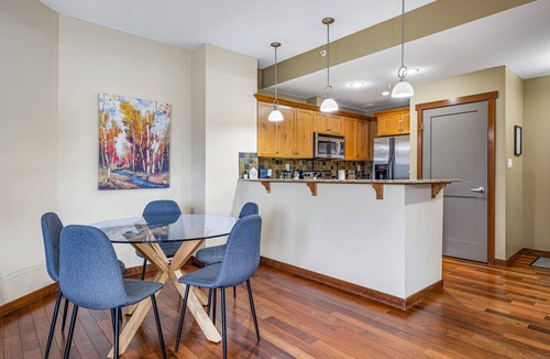 Town Centre Apartment | Alluring Mountain View Condo - The Heart Of Downtown!