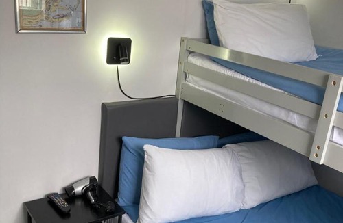 Dover Hostel | Alma House