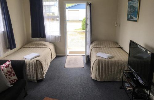 Glenavy Hotel | Alma Motel
