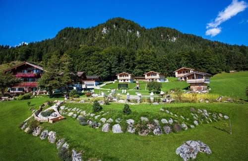 Ramsau bei Berchtesgaden House | Almchalet Salz-Stub'n, 1-6 Personen, 107 qm, Dusche/WC + Bad/WC, Balkon+Terrasse, TV, W-LAN, Wärmekabine, 3 Schlafzimmer