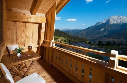 Ramsau bei Berchtesgaden House | Almchalet Jagd-Stub'n, 1-6 Personen, 107 qm, Dusche/WC + Bad/WC, Balkon+Terrasse, TV, W-LAN, Wärmekabine, 3 Schlafzimmer