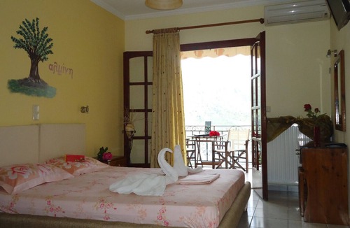 Plataria House | Almini 2