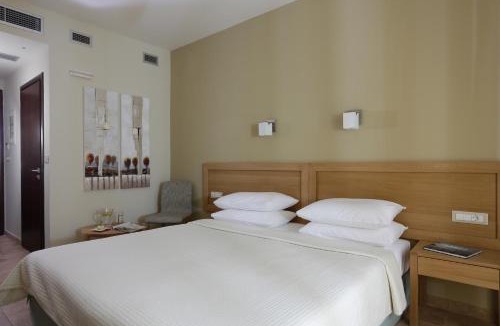 Arcoudi Hotel | Almira Hotel