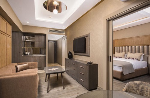 Osmangazi Hotel | Almira Hotel Thermal Spa & Convention Center