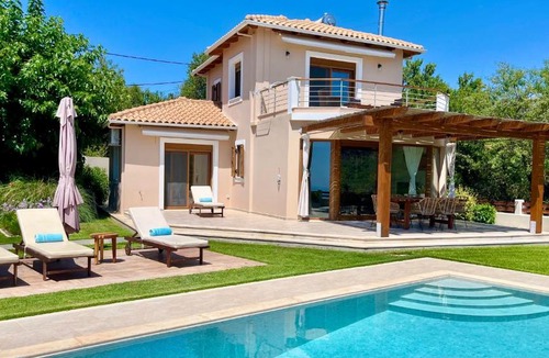 Kalamitsi Villa | Almond villa