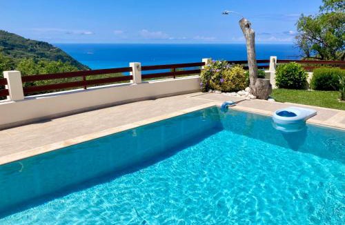 Kalamitsi Villa | Almond villa