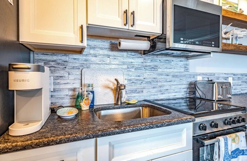 North End Condo | Almost Beachfront 2BR Condo/Ocean Views, Pool & Elevator in the Heart of OCNJ