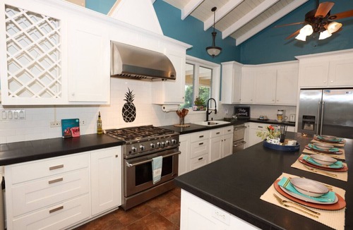 Sion Farm Villa | Almost Heaven: 5 Bed Villa