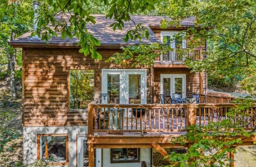 Berkeley Springs House | Almost Heaven - Grill, 2 King Beds, Wifi, Deck, Pool Access, Hiking, Wood Stove, Family Friendly