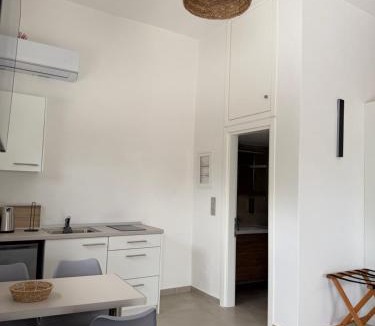 East Mani Apartment | Almyra Suites