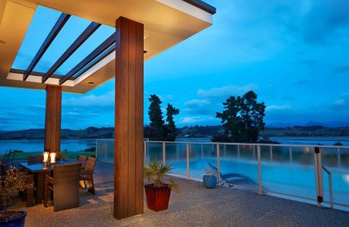 Tasman Apartment | Almyra Waterfront Accommodation