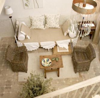 Alquezar House | Alodia