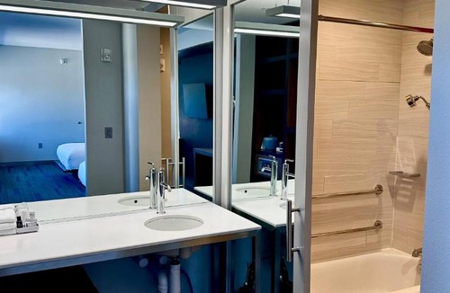 McNeil Hotel | Aloft by Marriott Austin Northwest