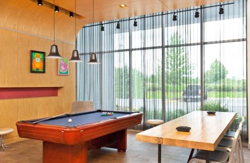 Bolingbrook Hotel | Aloft by Marriott Bolingbrook