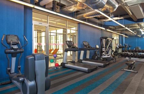 Bolingbrook Hotel | Aloft by Marriott Bolingbrook