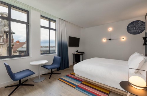 Old Town Hotel | Aloft by Marriott Dijon