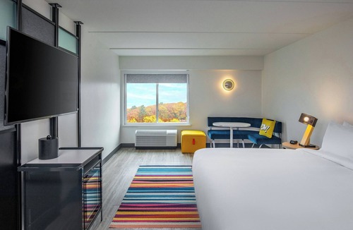 Framingham Hotel | Aloft by Marriott Framingham