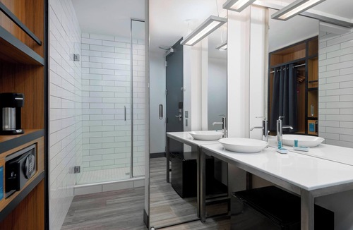 Northside Hotel | Aloft by Marriott Jacksonville Airport